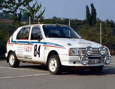 Citroën Visa Trophée Arndt tuning Rallyefahrzeug mit Startnummer 84